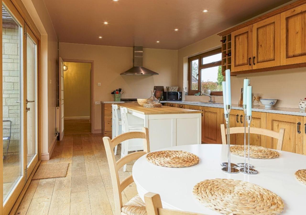 Вилла Charming 3Bd Cotswolds Family Retreat Буртон-он-те-Уотер Экстерьер фото